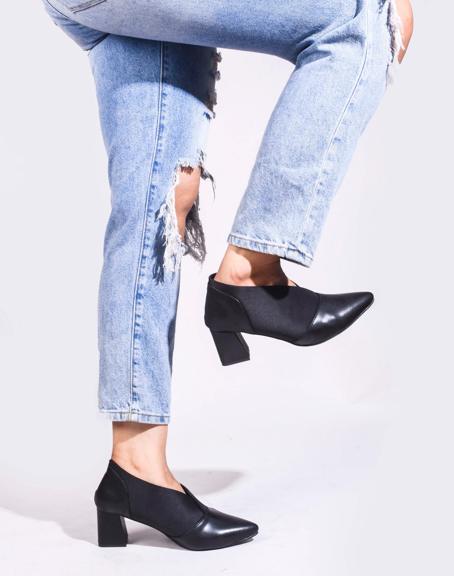 Jm Looks women's pointed toe block heel shoes with elastic side panels
Black