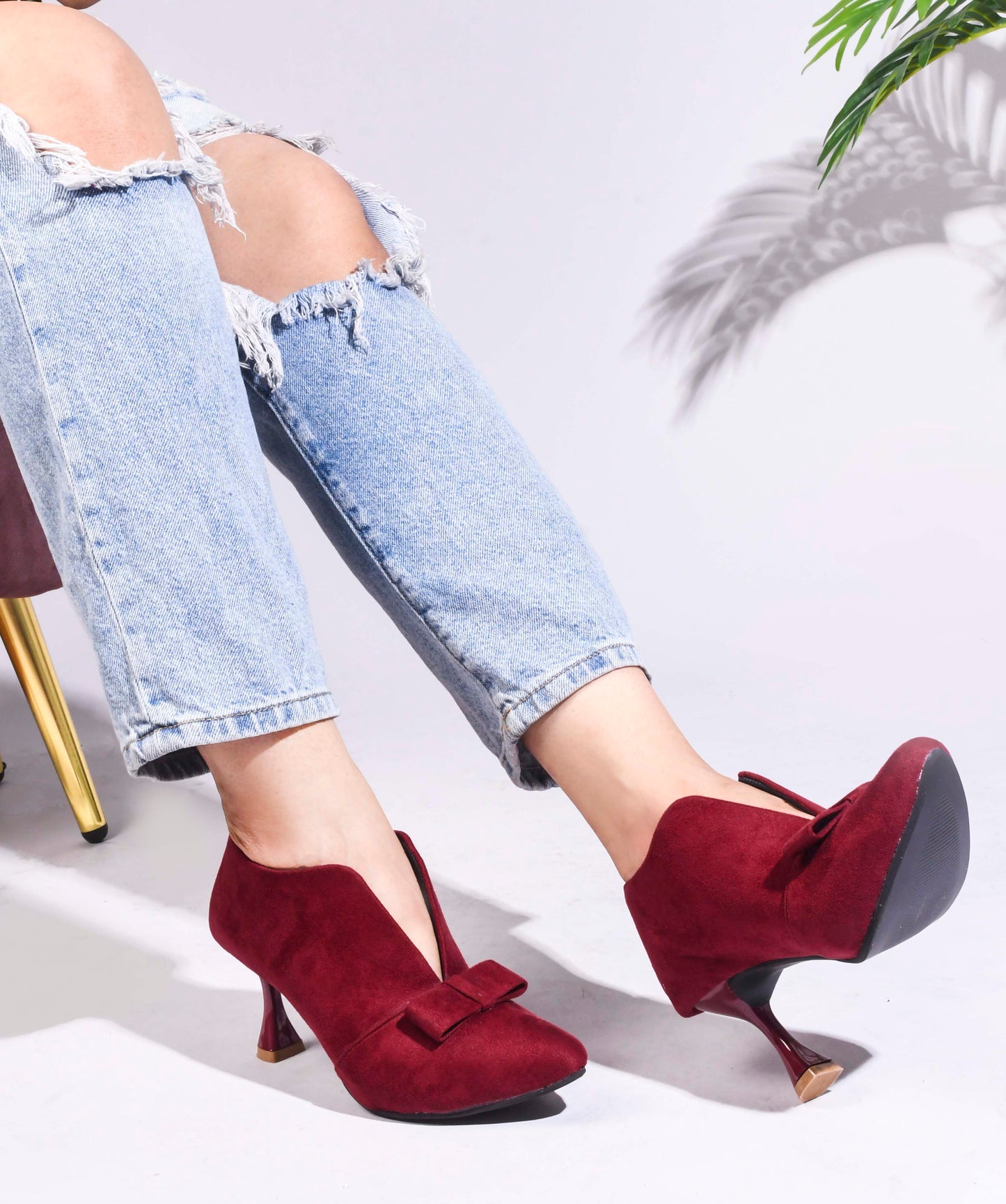 Jm Looks women's V-cut heels with a bow detail on the toe
Cherry