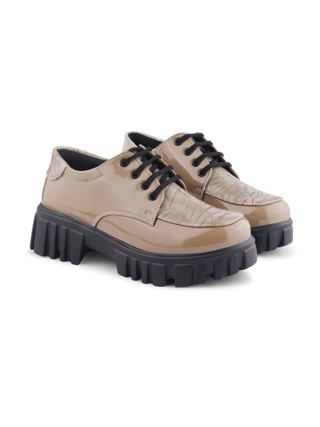 Jm Looks women's lug sole lace-up derbies with a textured upper
Beige