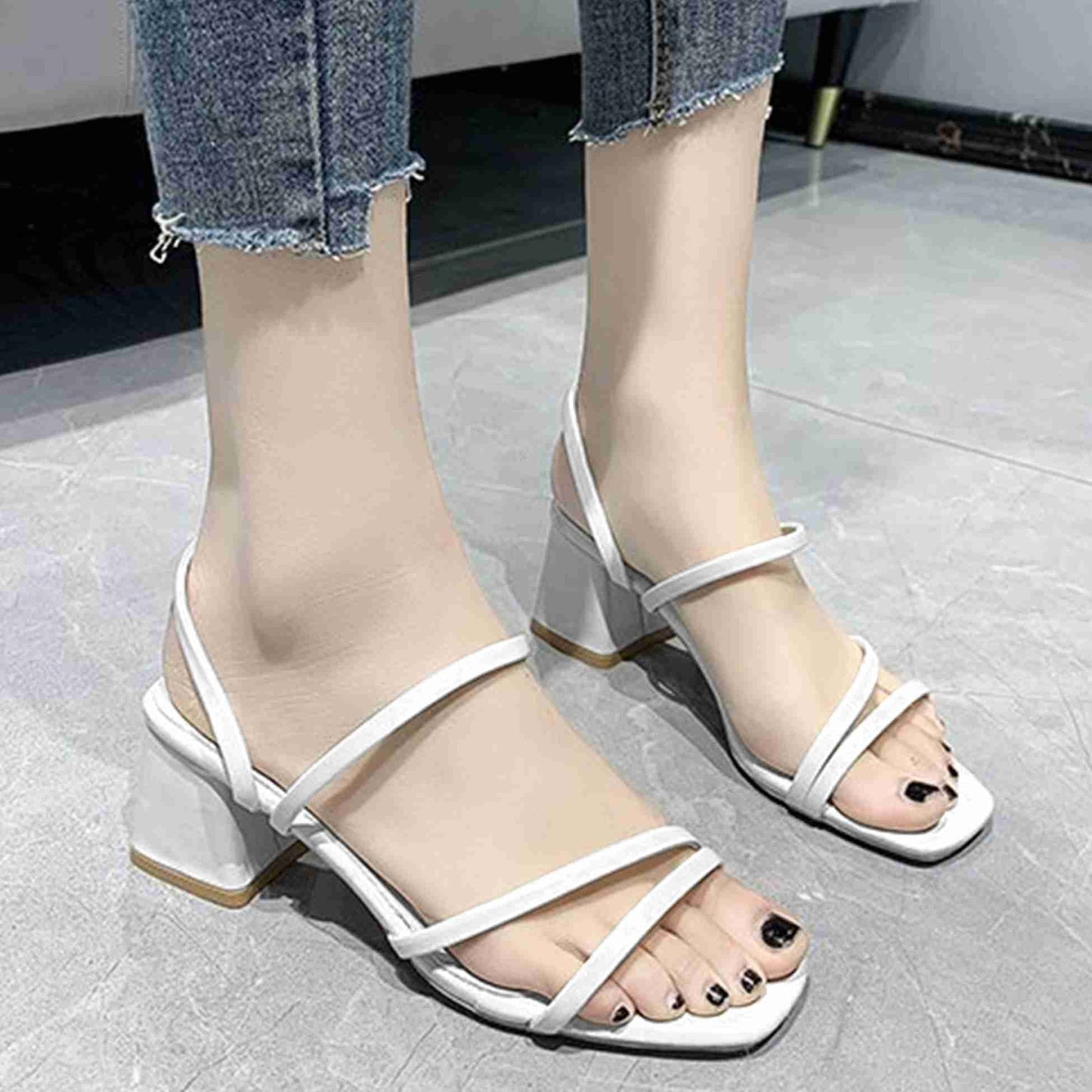 Women's Strappy Slingback Chunky Heeled Sandals at JM LOOKS White