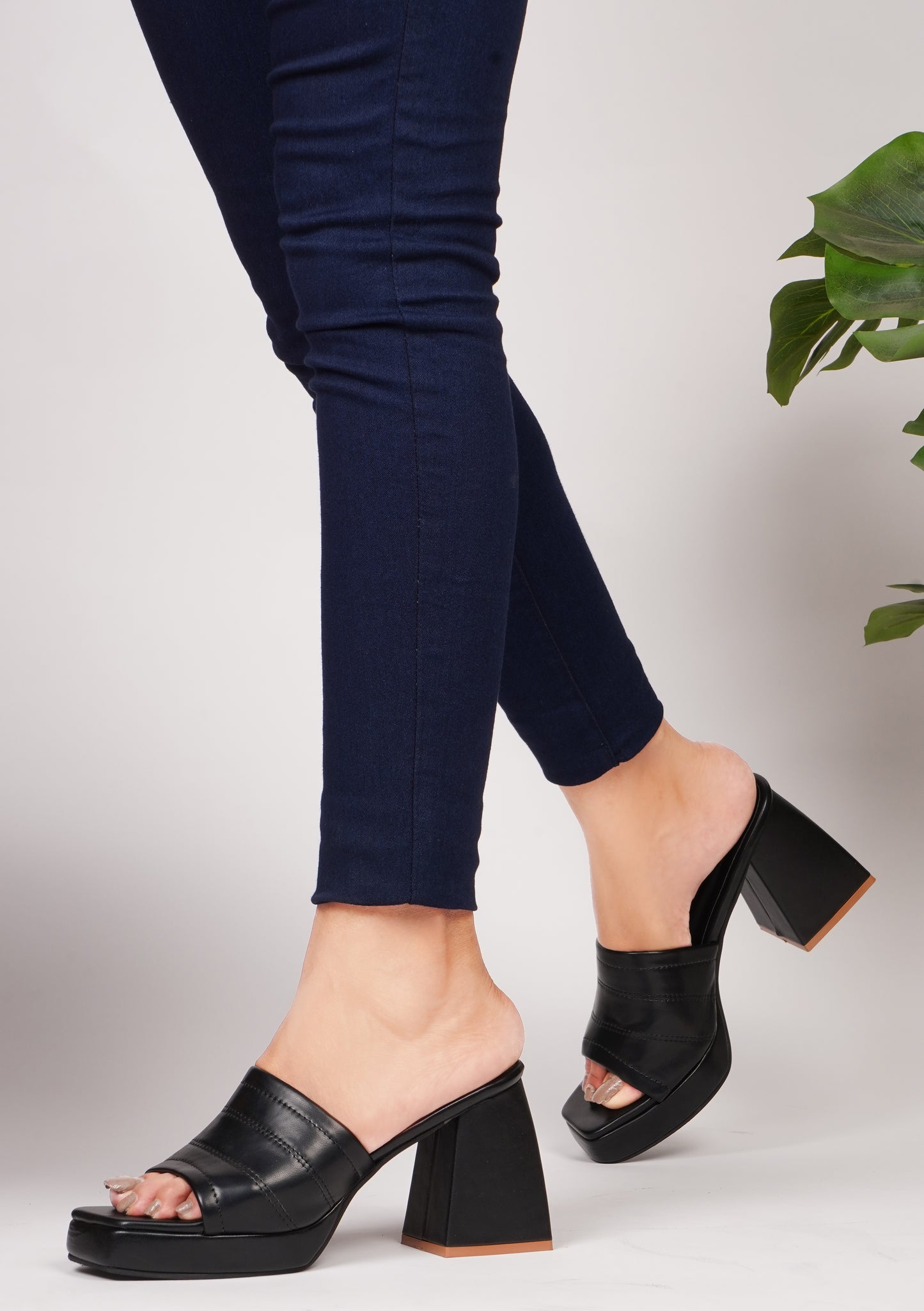 Women's Peep-Toe Chunky Heeled Sandals for Women & Girls Black