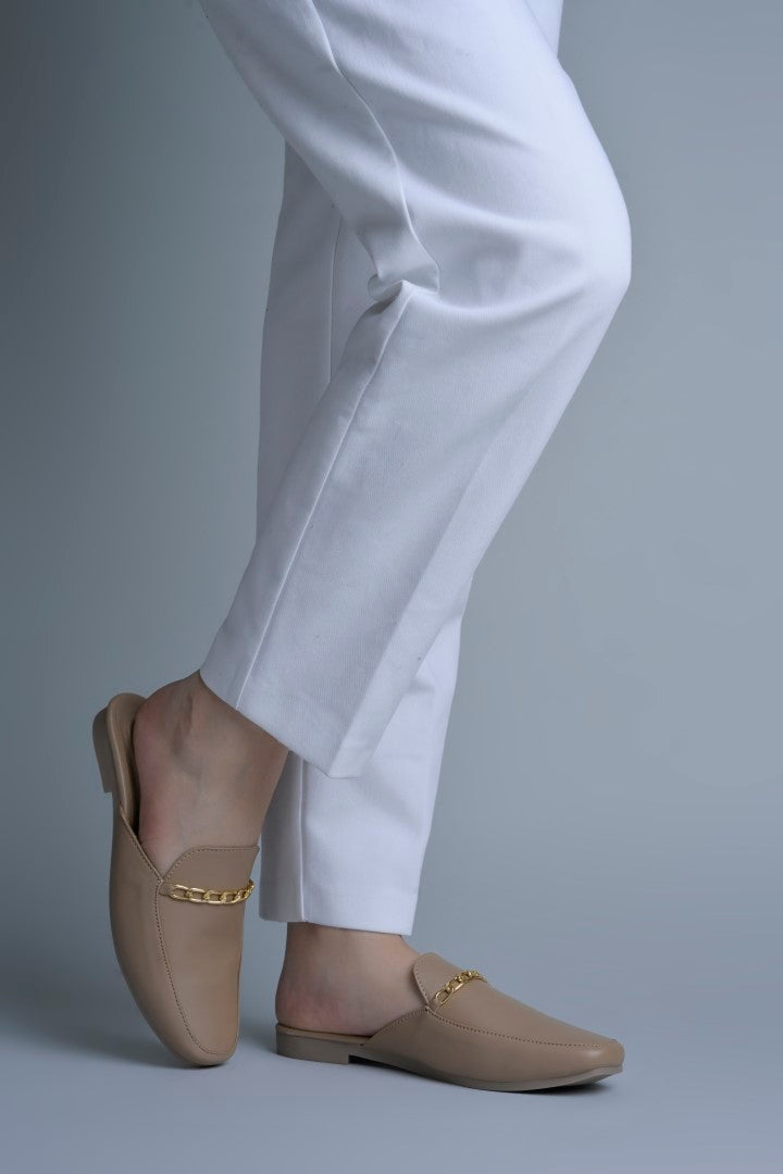 Jm Looks dual-strap flat slides in a neutral tone
Chikoo