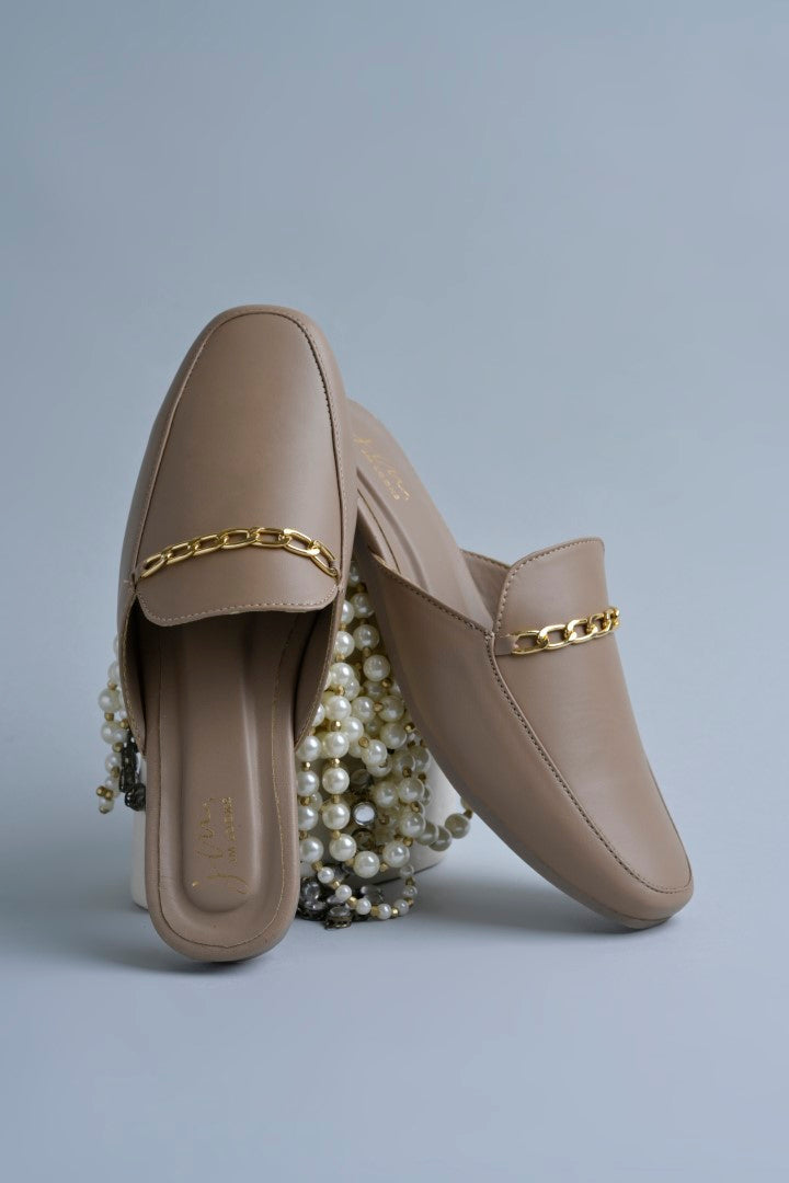 Jm Looks dual-strap flat slides in a neutral tone
Chikoo