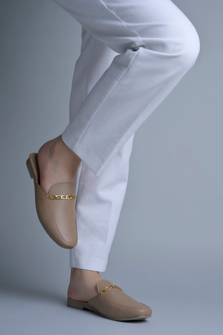 Jm Looks dual-strap flat slides in a neutral tone
Chikoo