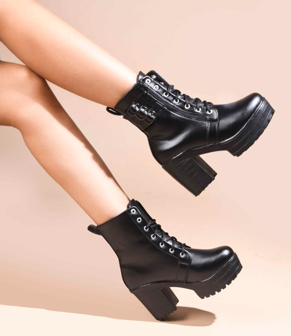 Jm Looks platform combat boots with buckles, laces, and a side zipper
Black