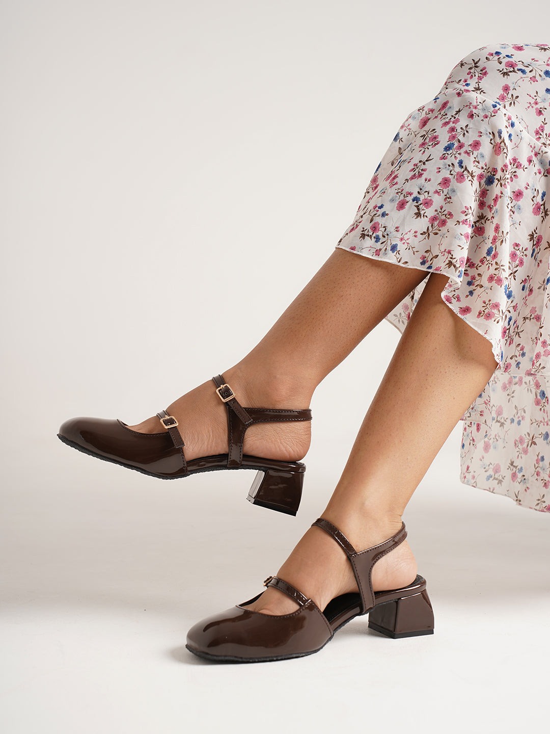 Jm Looks patent Mary Jane block heels with dual buckled straps
Brown