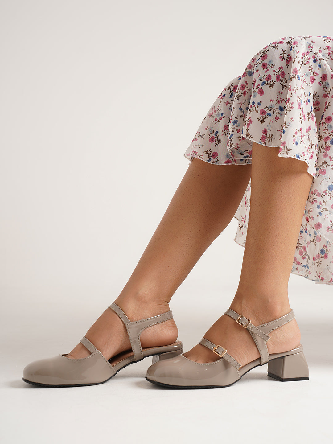 Jm Looks patent Mary Jane block heels with dual buckled straps
Beige