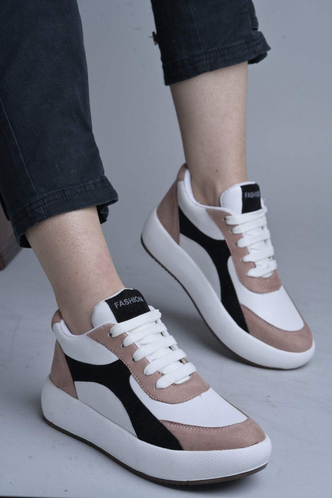 Jm Looks stylish comfort sneakers with contrasting panels and white laces
Pink