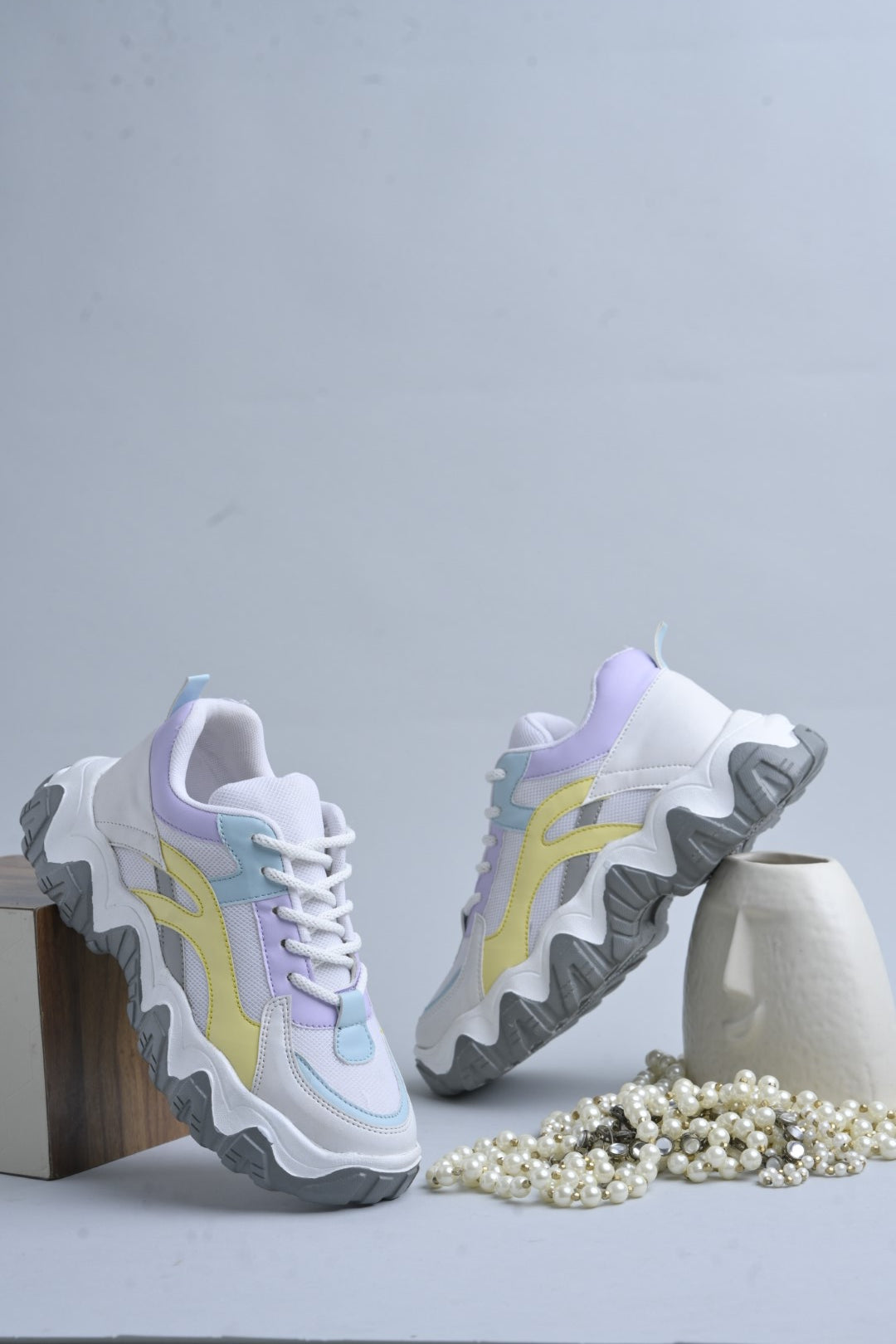 Jm Looks trendy chunky sole sneakers with wavy design elements
White