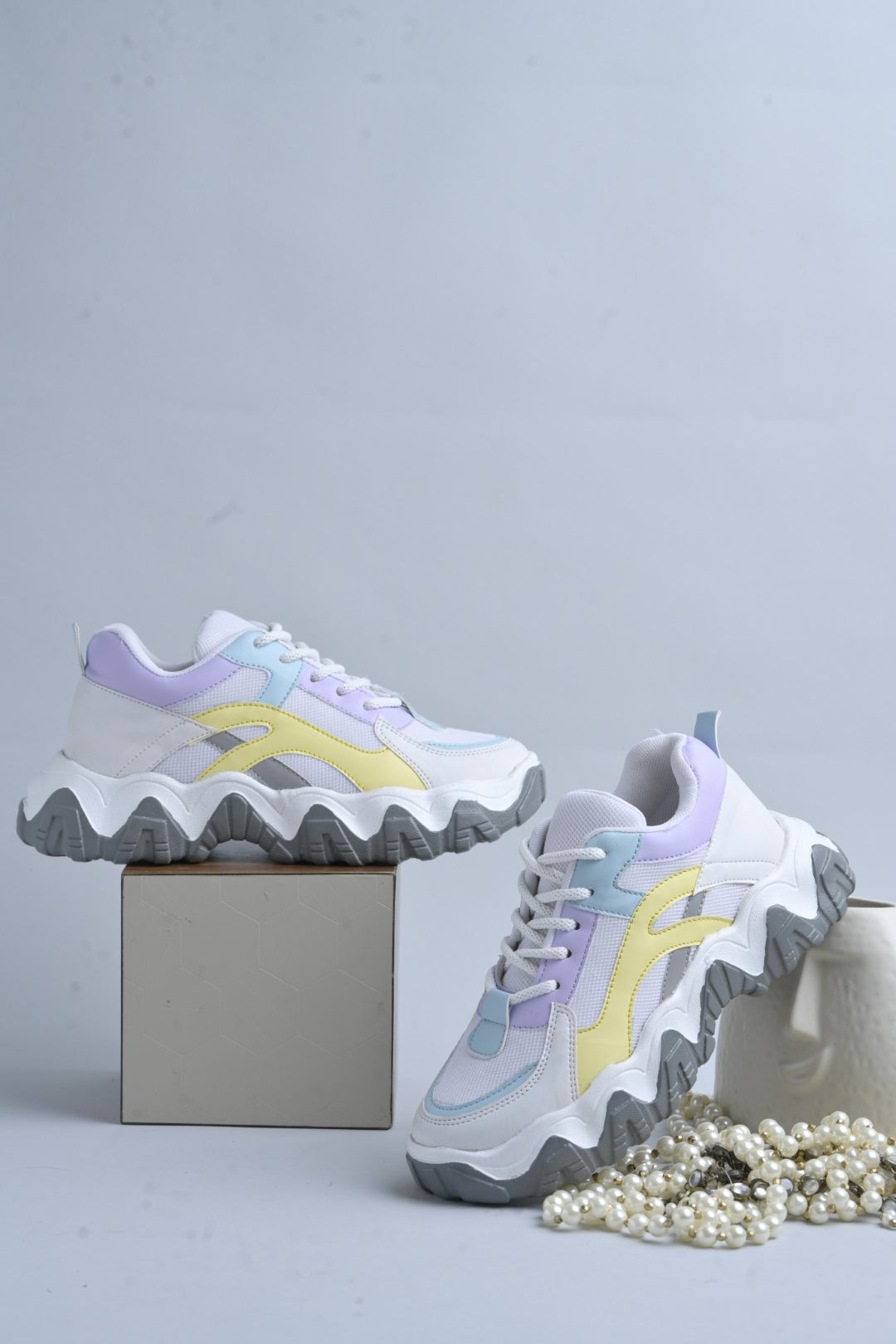 Jm Looks trendy chunky sole sneakers with wavy design elements
White