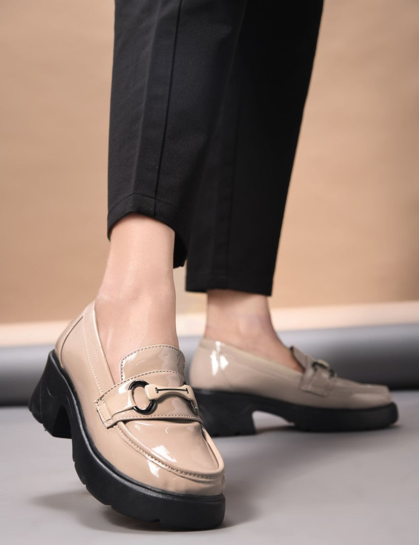 Jm Looks chunky sole loafers with a buckle detail on the vamp
Beige