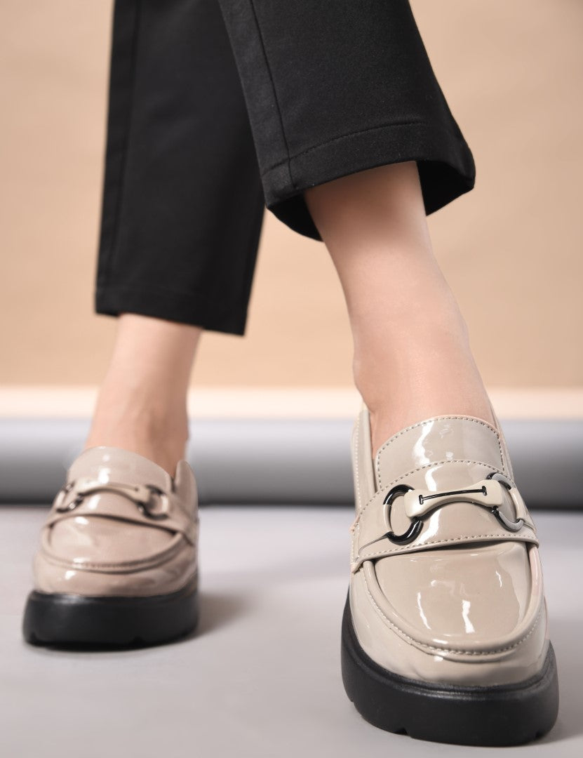 Jm Looks chunky sole loafers with a buckle detail on the vamp
Beige