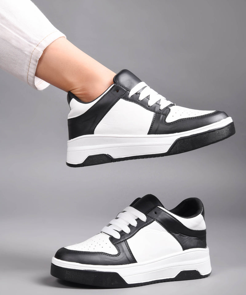 platform lace-up sneakers with a two-tone design and a chunky sole
 Black
