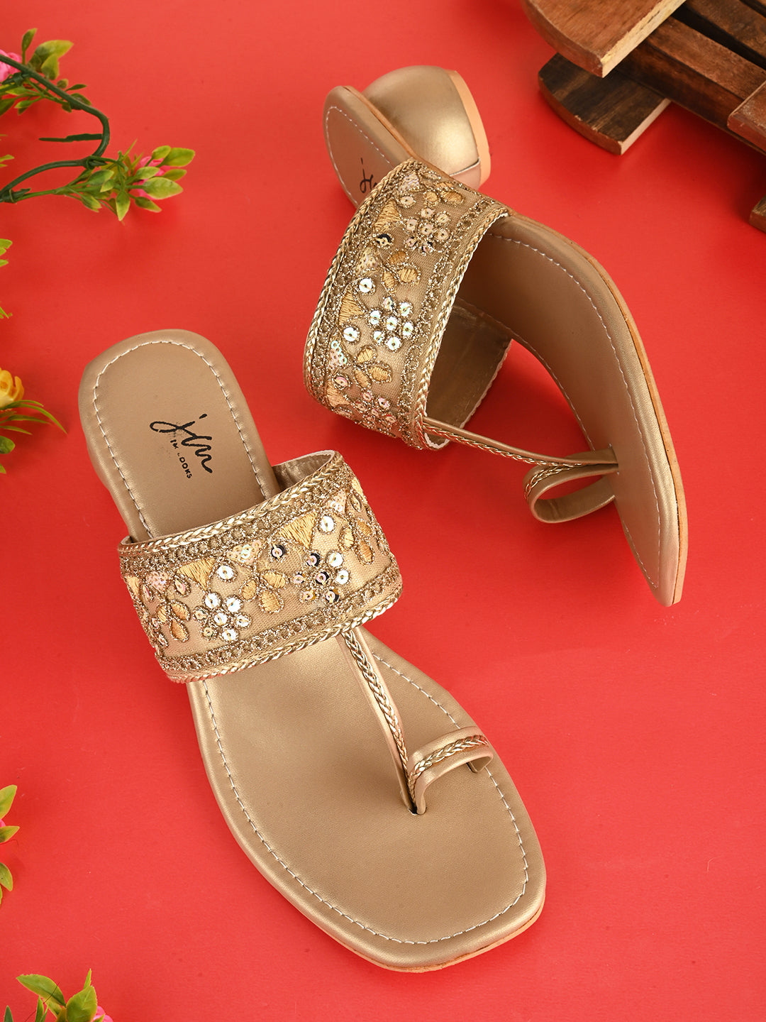 embellished toe-ring sandals with a low block heel
 Golden