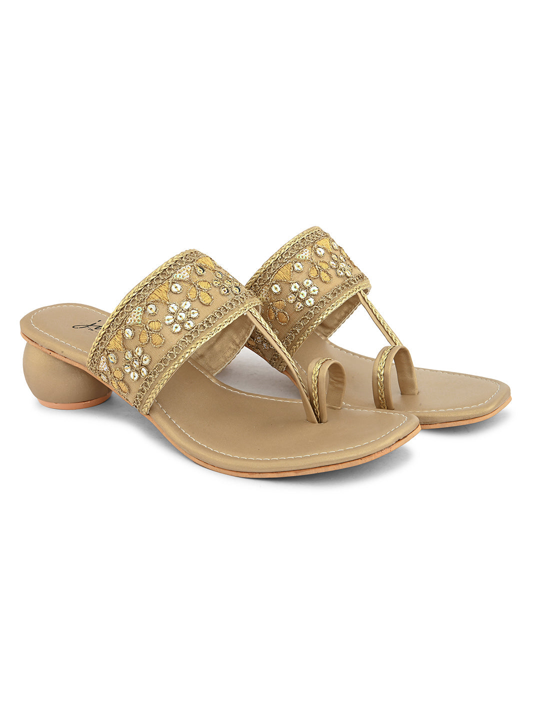 embellished toe-ring sandals with a low block heel
 Golden