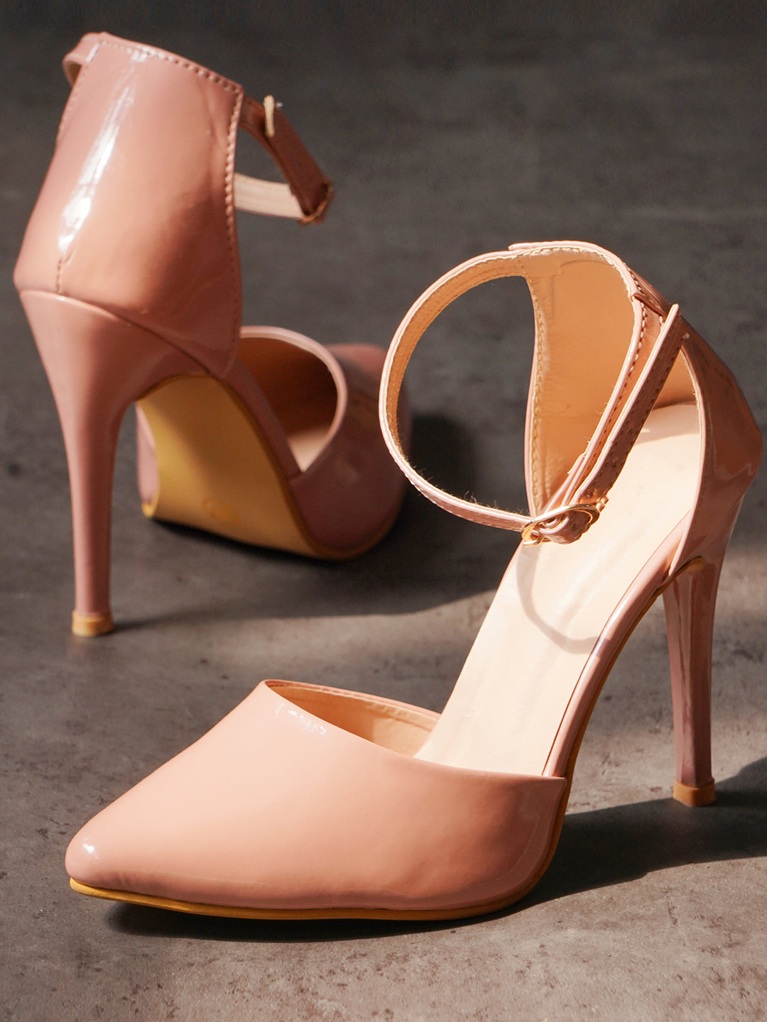 Stylised-Toe Stilettos with Buckle Closure Sandals for Women & Girls Peach