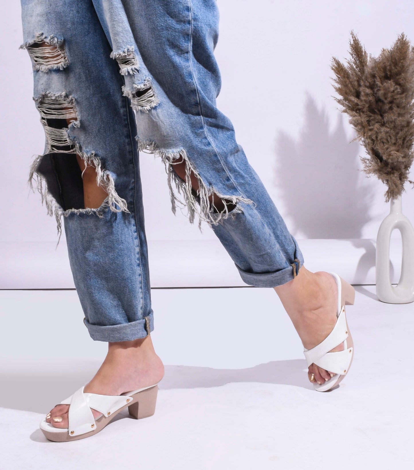 Jm Looks criss-cross block heel sandals with a comfortable sole
Green