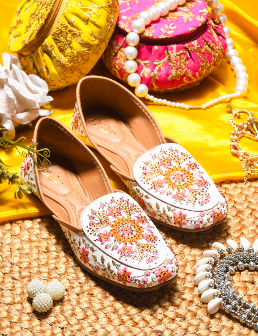 JM Looks loafer jutti flats featuring intricate embroidery and subtle embellishments
White