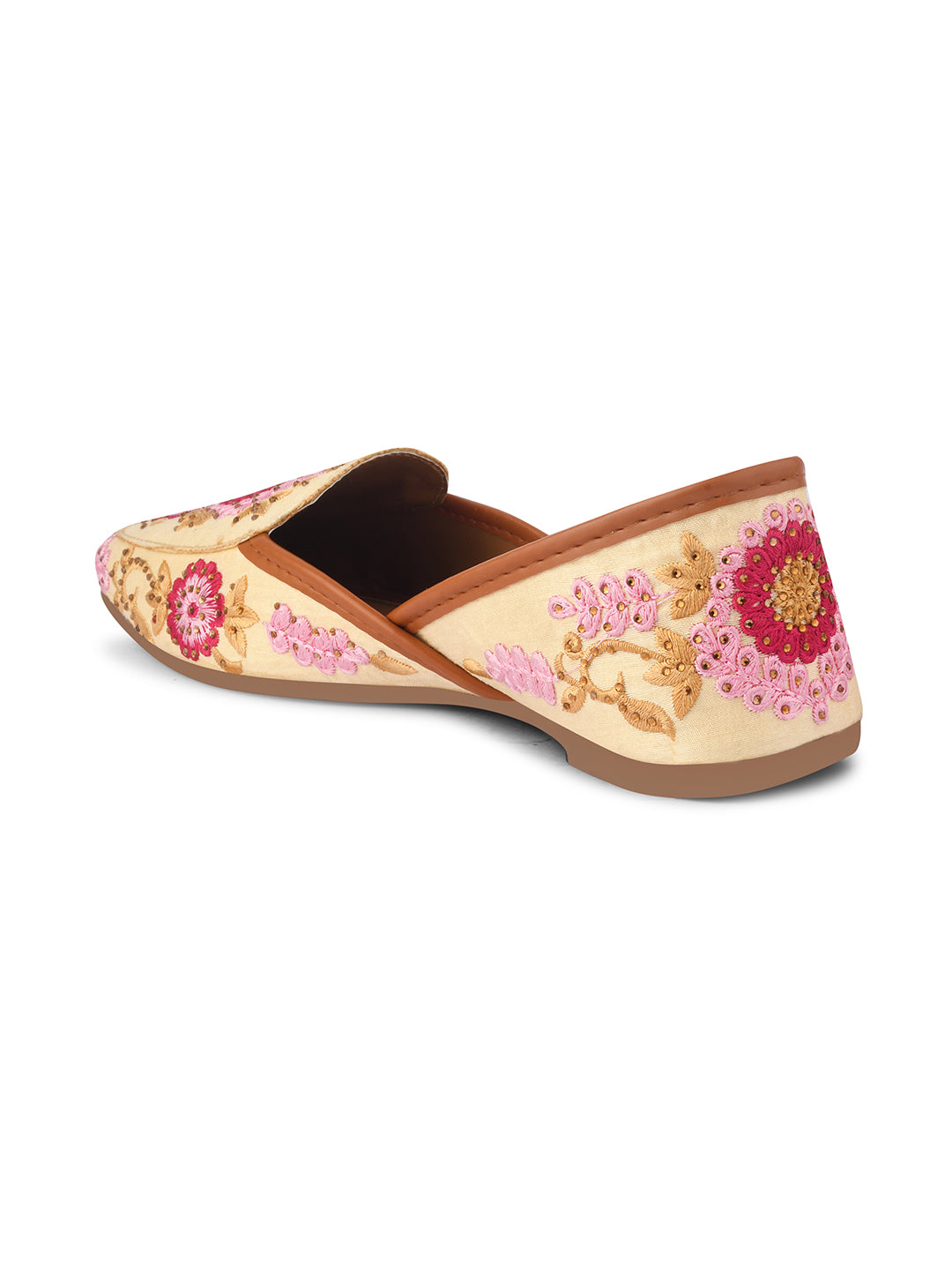 JM Looks jutti flats featuring intricate floral embroidery and a pointed toe
Gold