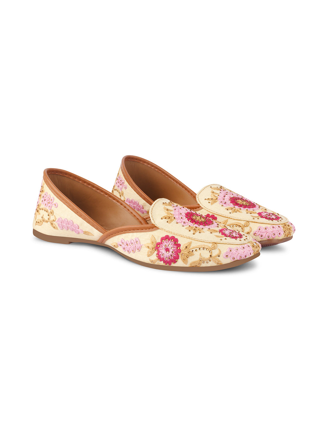 JM Looks jutti flats featuring intricate floral embroidery and a pointed toe
Gold