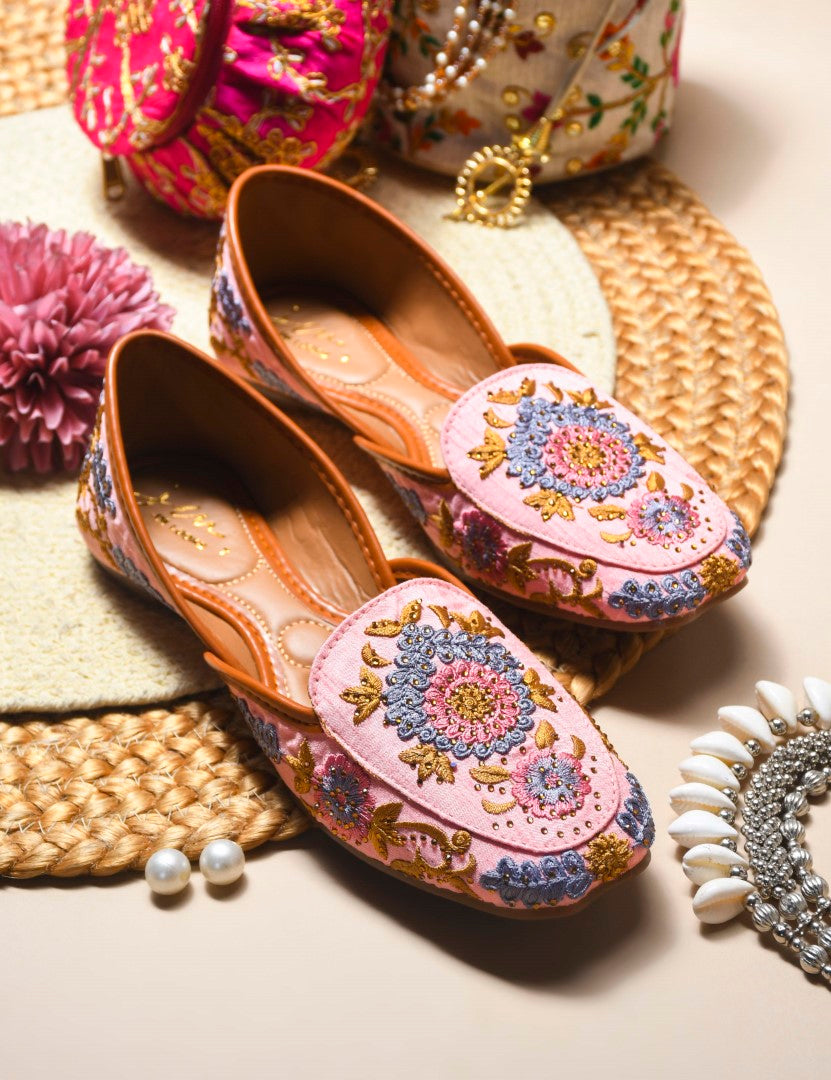 JM Looks jutti flats featuring intricate floral embroidery and a pointed toe
Peach