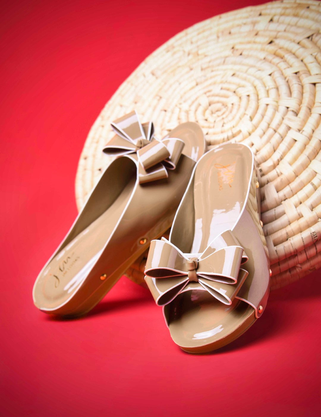 Taupe