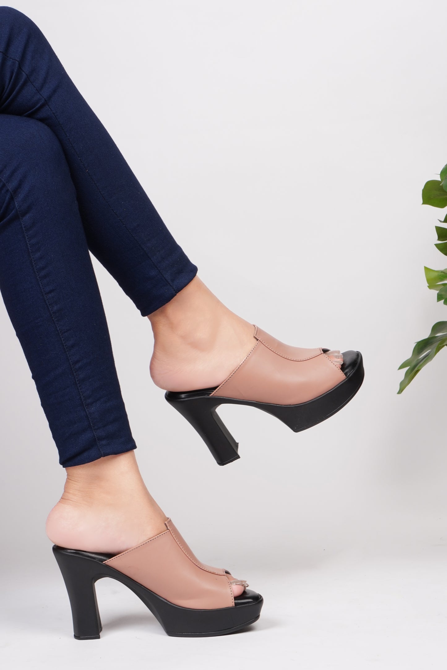 Women's & Girls' Open-Toe Chunky Heeled Sandals at JM LOOKS Peach
