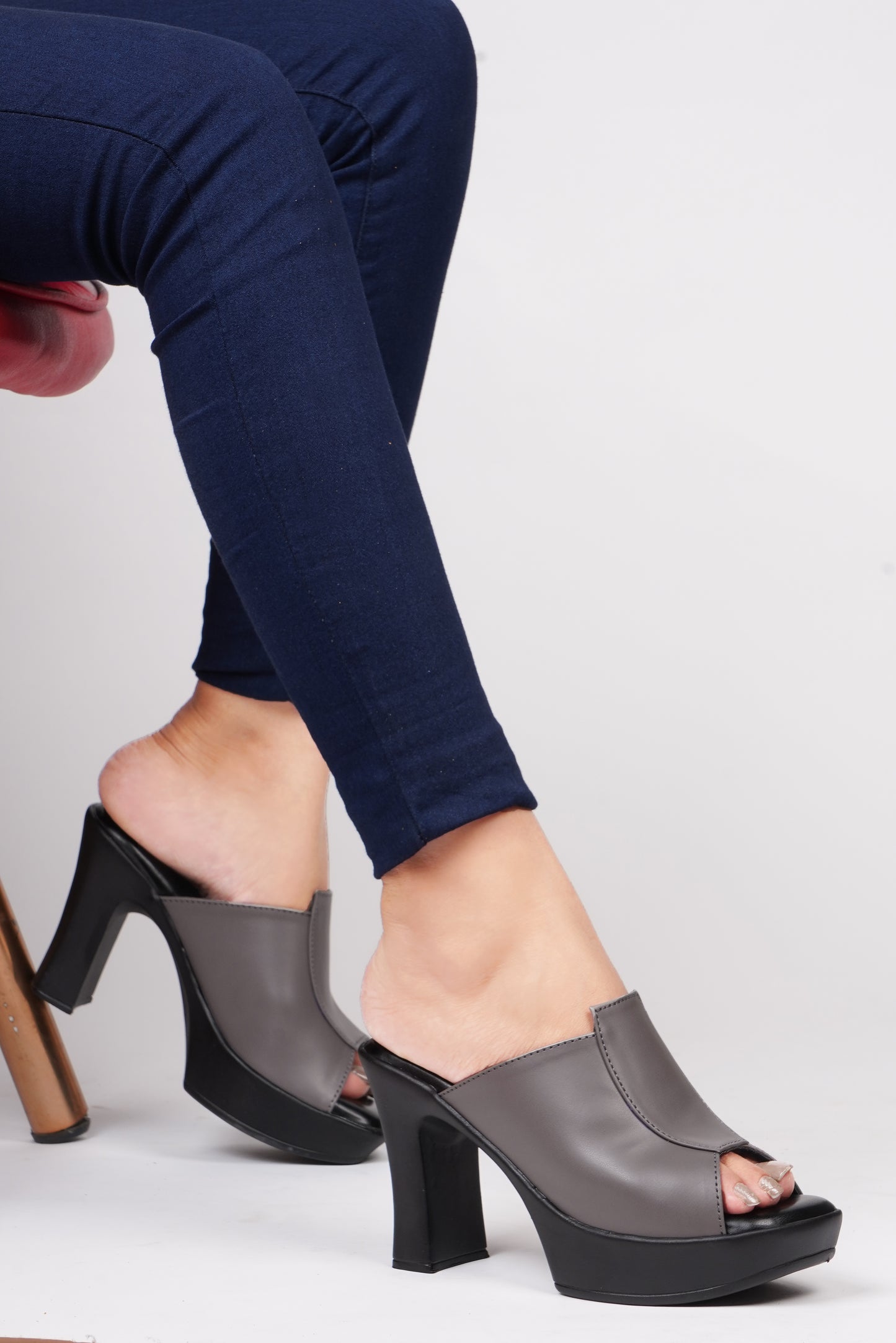 Women's & Girls' Open-Toe Chunky Heeled Sandals at JM LOOKS Grey