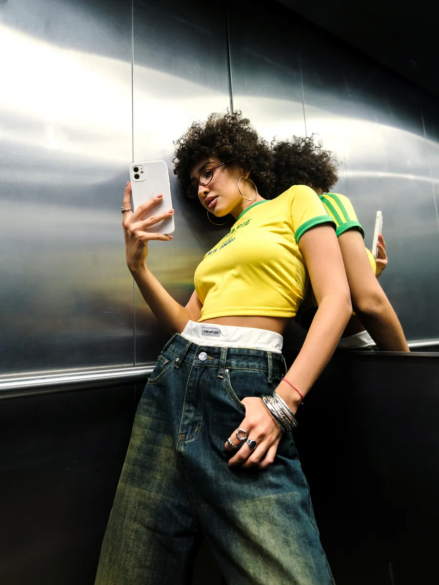 V-Neck Cropped T-Shirt With Print