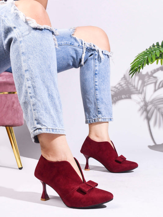 Jm Looks women's V-cut heels with a bow detail on the toe
 Cherry