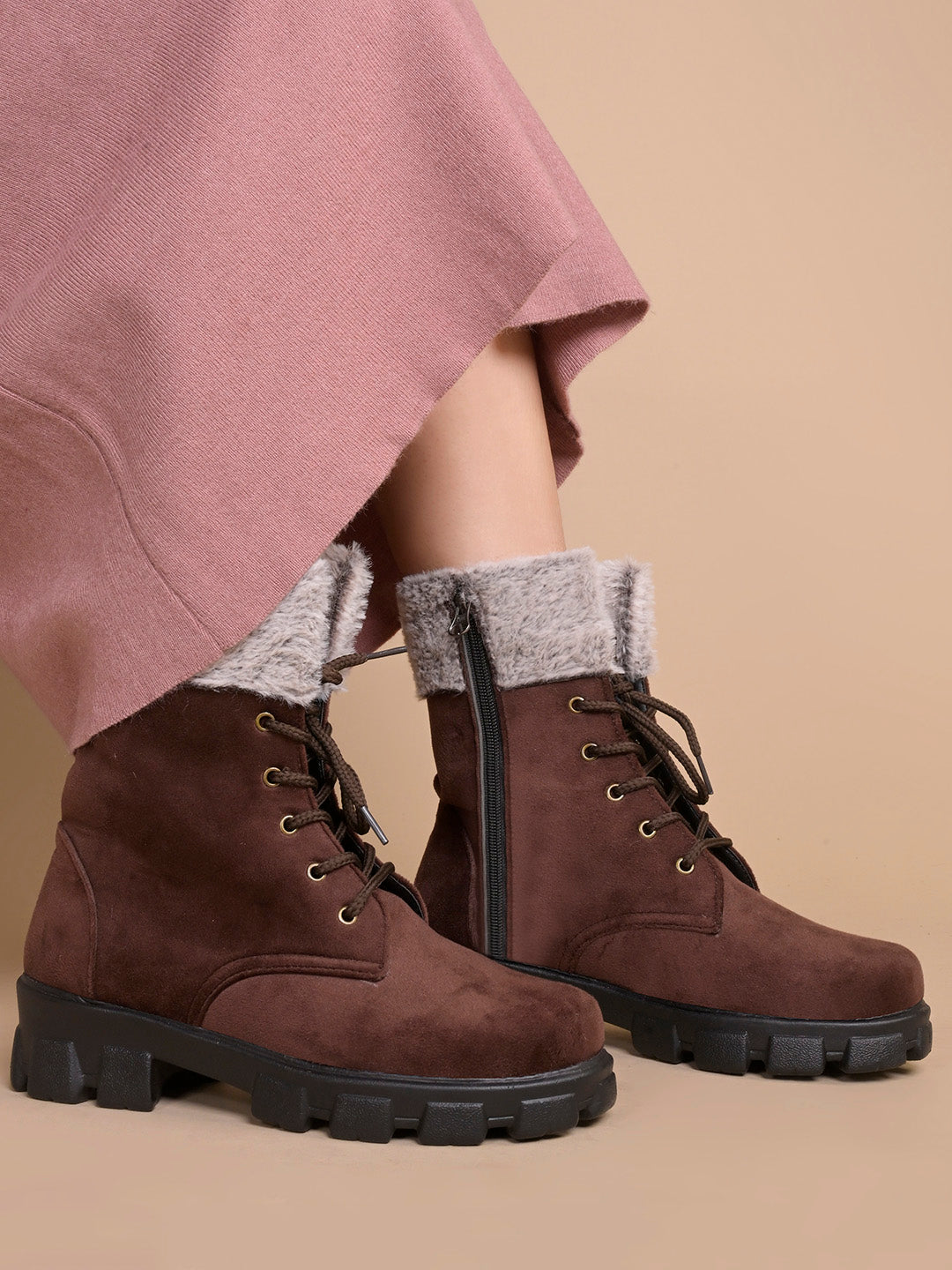Women Furry Collar Lace-Up Winter Boots