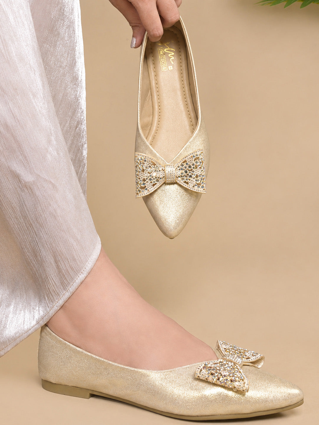 JM LOOKS Pointed Toe Bow Flat Sandals with Crystal Embellishments