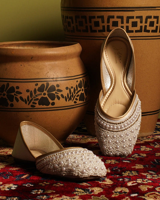 Ethnic Embellished Square Toe Mojaris for Women and Girls at JM LOOKS White