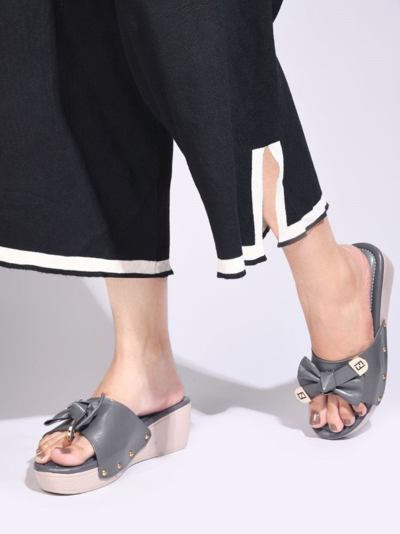 JM Looks women's platform wedges with a bow detail on the strap
 Grey