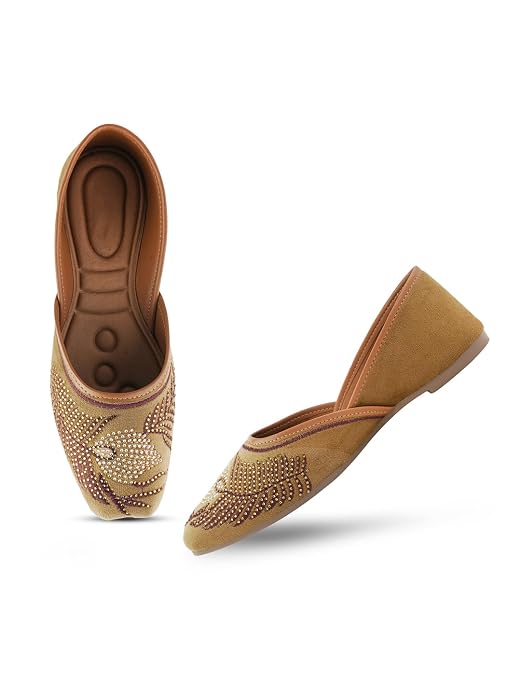 Beige Embellished Slip-On ethnic Punjabi Wedding Jutti for Women 