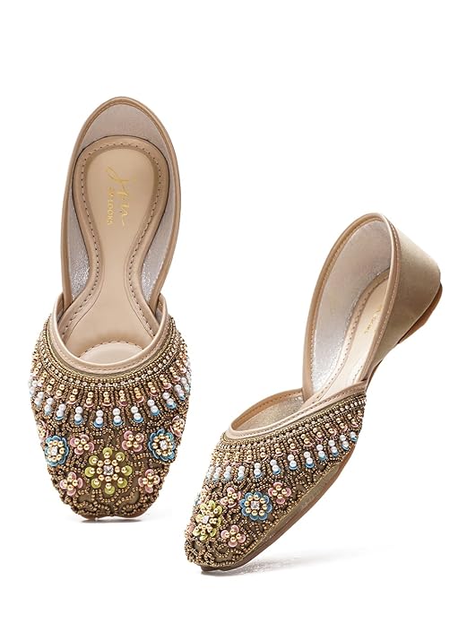 Women's Green Handcrafted floral embroidered Embellished Mojaris Flats Punjabi juttis