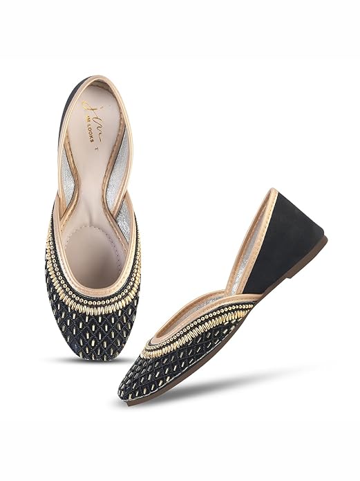 Women's Black Stylish Pearl & Beaded work Ethnic Embellished Square Toe Mojori Jutti