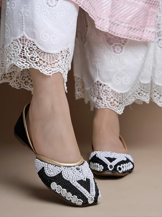 Women's Ethnic Embllished Handcrafted  Pearl & Mirror Work Beaded  Punjabi Jutti  Black