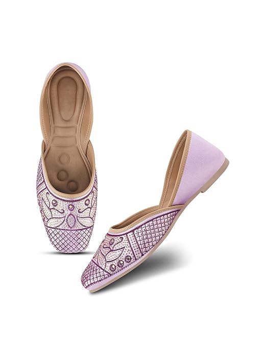 Women Purple Embroidered Ethnic Square Toe Mojaris Flats 