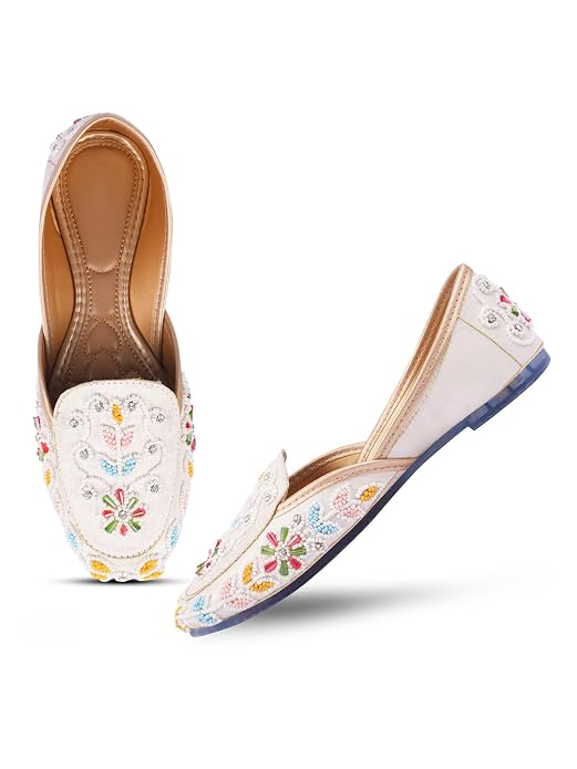 Ethnic Embroidered Square Toe punjabi Jutti for Women White