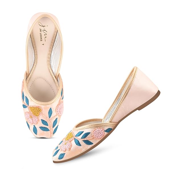 Women's Peach Handcrafted floral embroidered Ethnic Punjabi juttis for Wedding Party Occasion