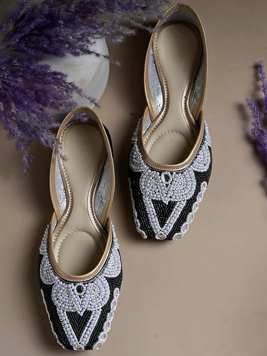 Women's Ethnic Embllished Handcrafted  Pearl & Mirror Work Beaded  Punjabi Jutti  Black