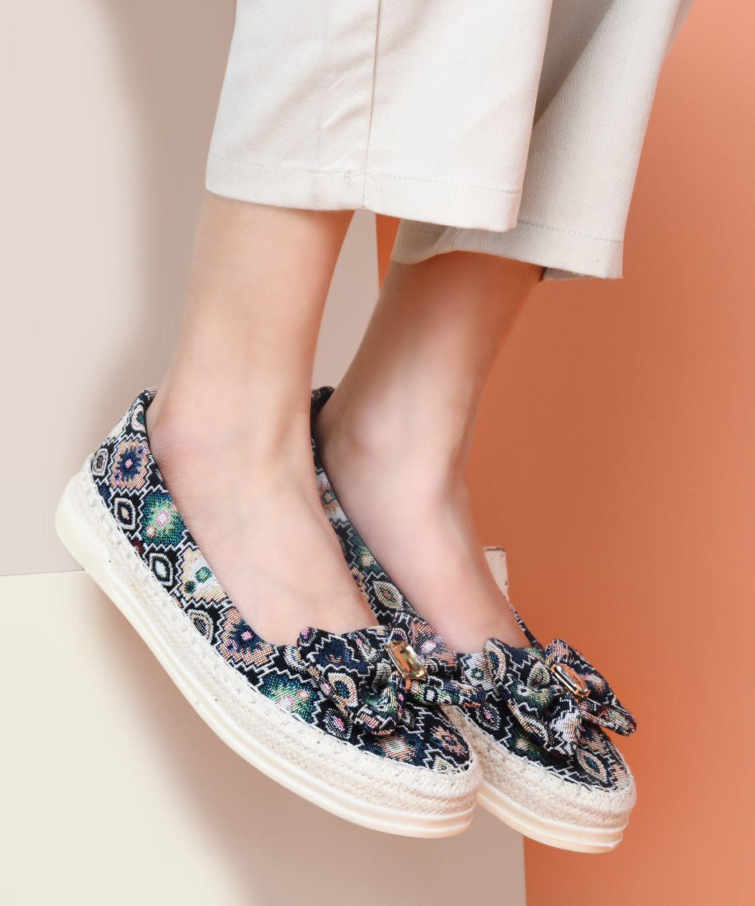 Black Women Printed Slip-On Woven Design Espadrilles Canvas with bow