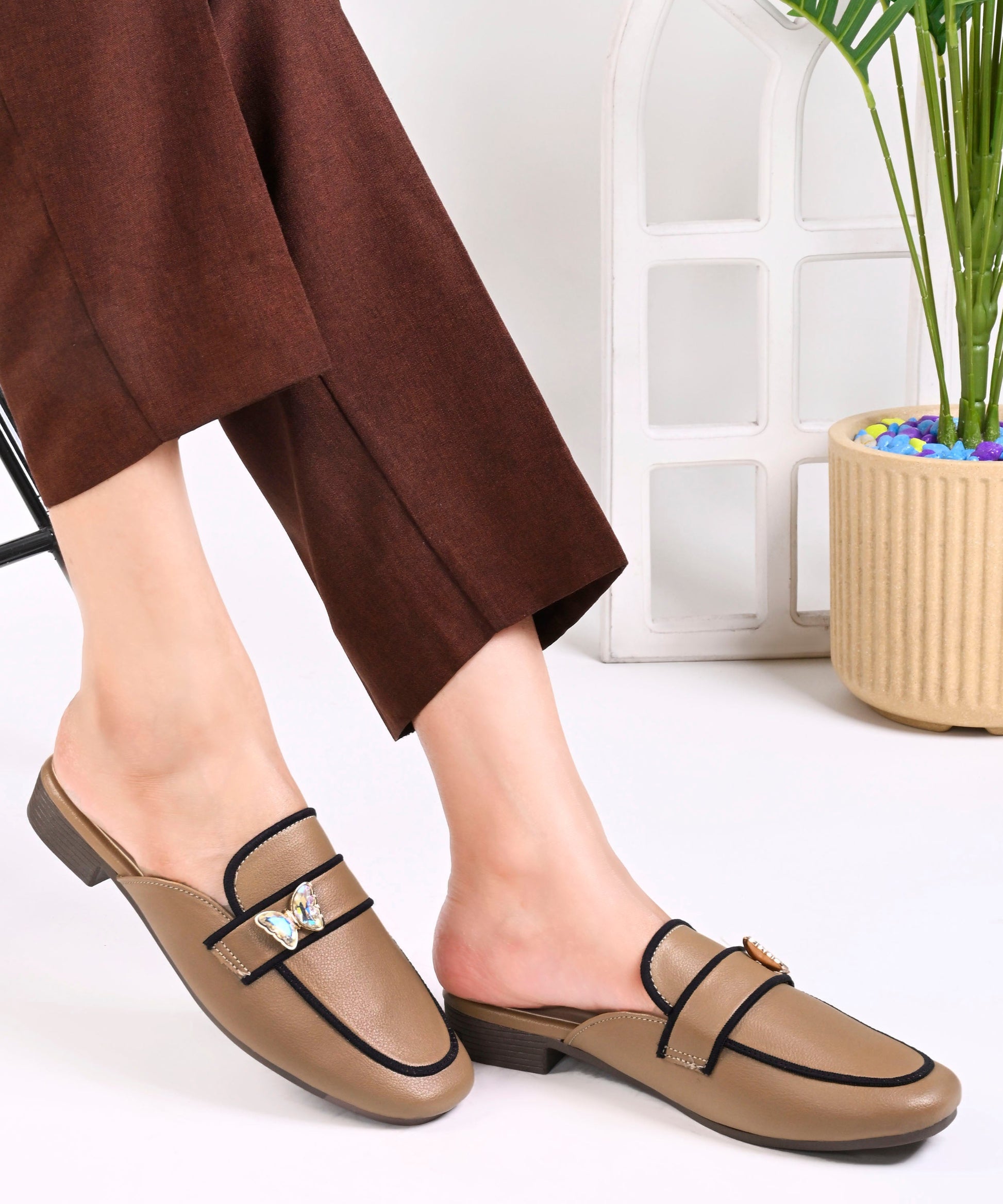 Taupe