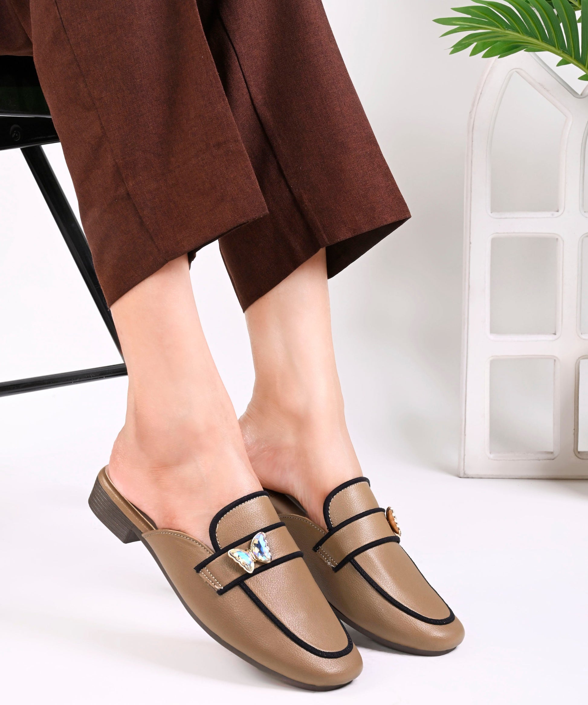 Taupe