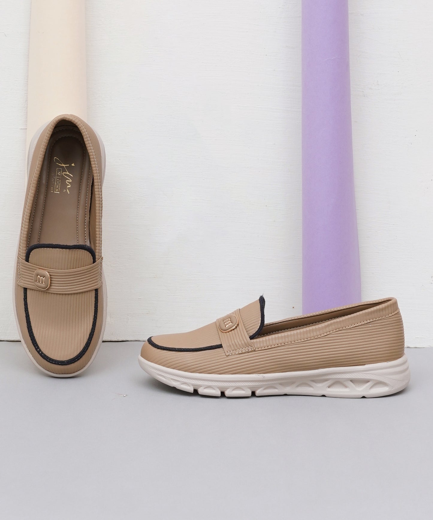Taupe