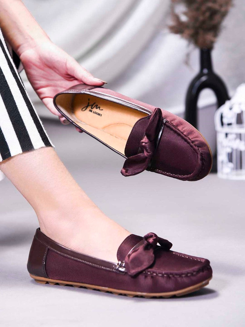 JM Looks women's driving loafers with a bow detail on the vamp and a stitched moc toe
 Brown
