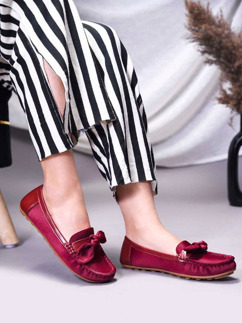 JM Looks women's driving loafers with a bow detail on the vamp and a stitched moc toe
 Cherry
