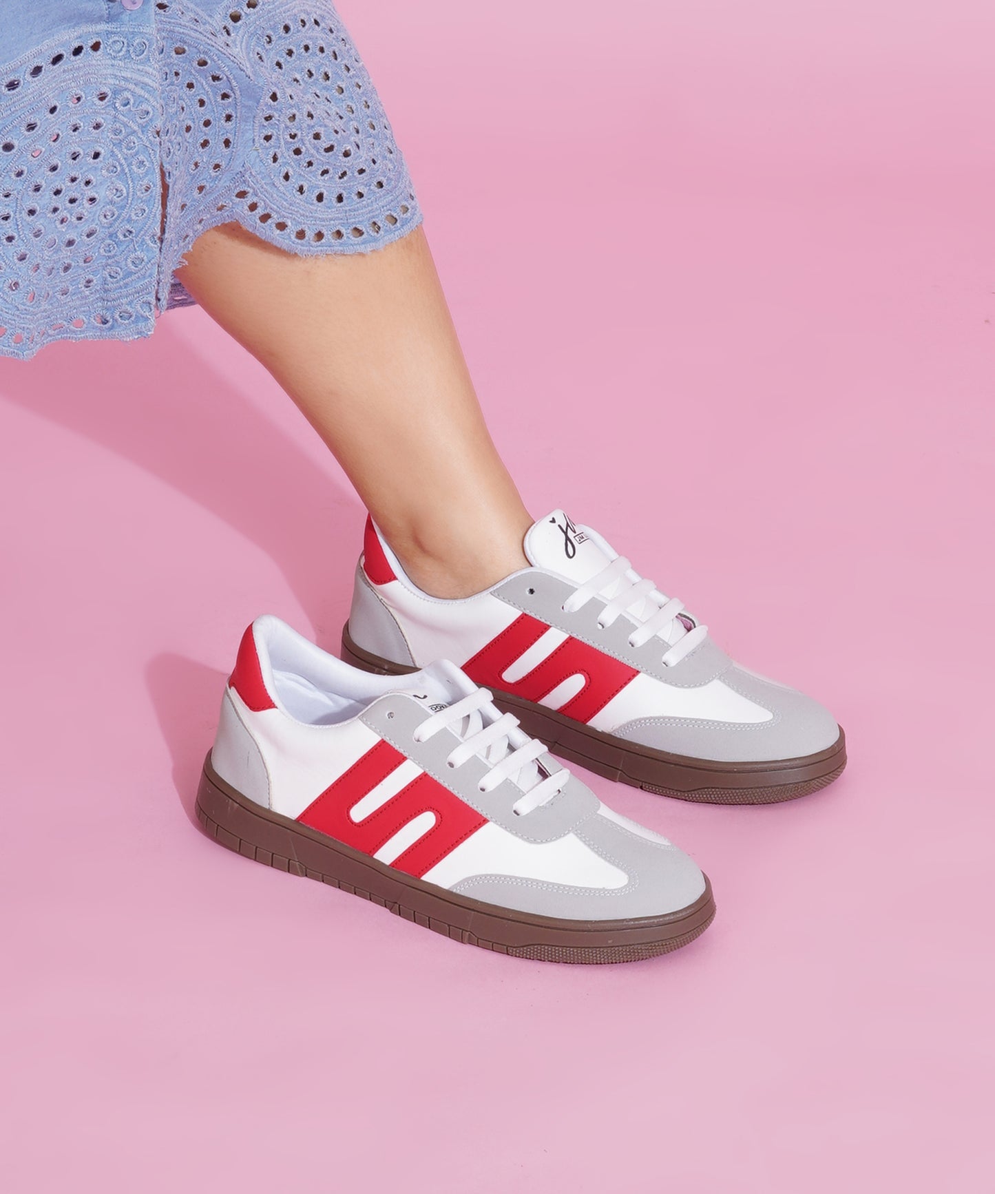 Grey-Red
