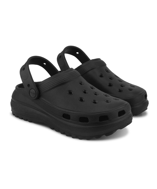 Clogs for women in black with breathable holes, adjustable back strap and chunky treaded platform sole